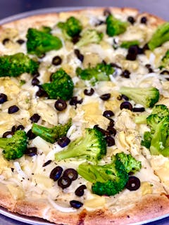 White Pizza with Broccoli