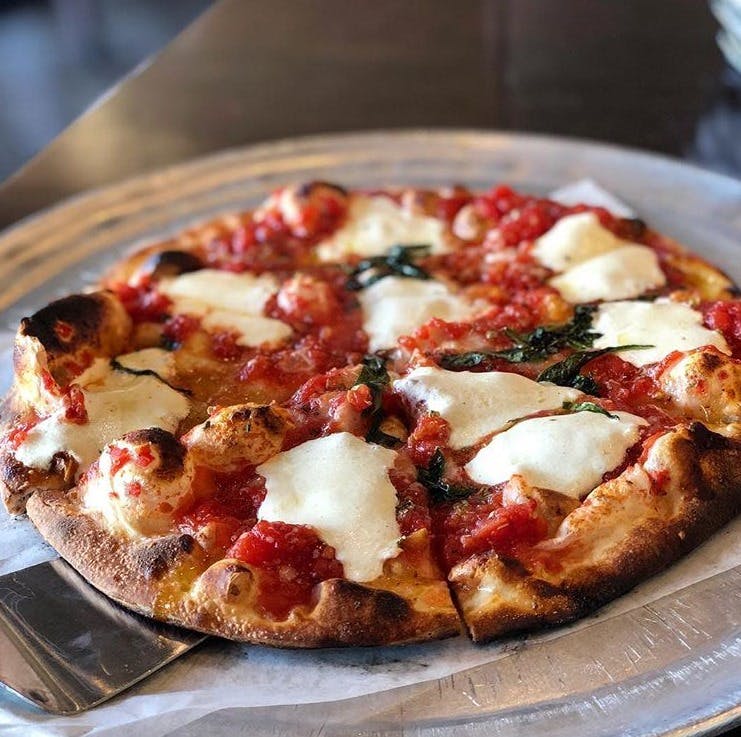 Margherita Grande Pizza