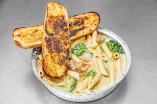 Pasta with Chicken Broccoli Alfredo