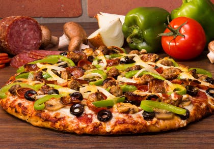 Order Everest Pizza - Small 10'' food online from Mountain Mikes Pizza store, Meadow Vista on bringmethat.com