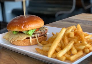 Veggie Club Burger