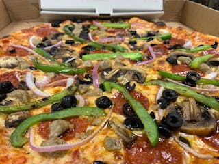 Deluxe Pizza