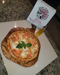 Caprese Pizza Large 18''