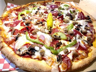 California Classic Combo Pizza