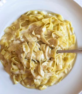 Fettuccine Alfredo