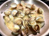 Linguine clams