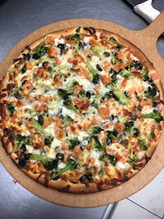 Chicken Broccoli Alfredo Pizza