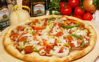 Famiglia Special Pizza