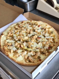 Chicken Scarpariello Pizza