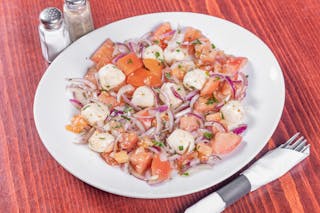 Fresh Mozzarella, Tomato & Onions Salad