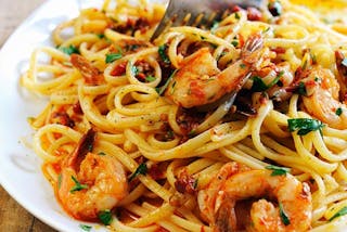 Fettuccine Alfredo Shrimp & Broccoli