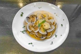 Linguini with Clam Sauce