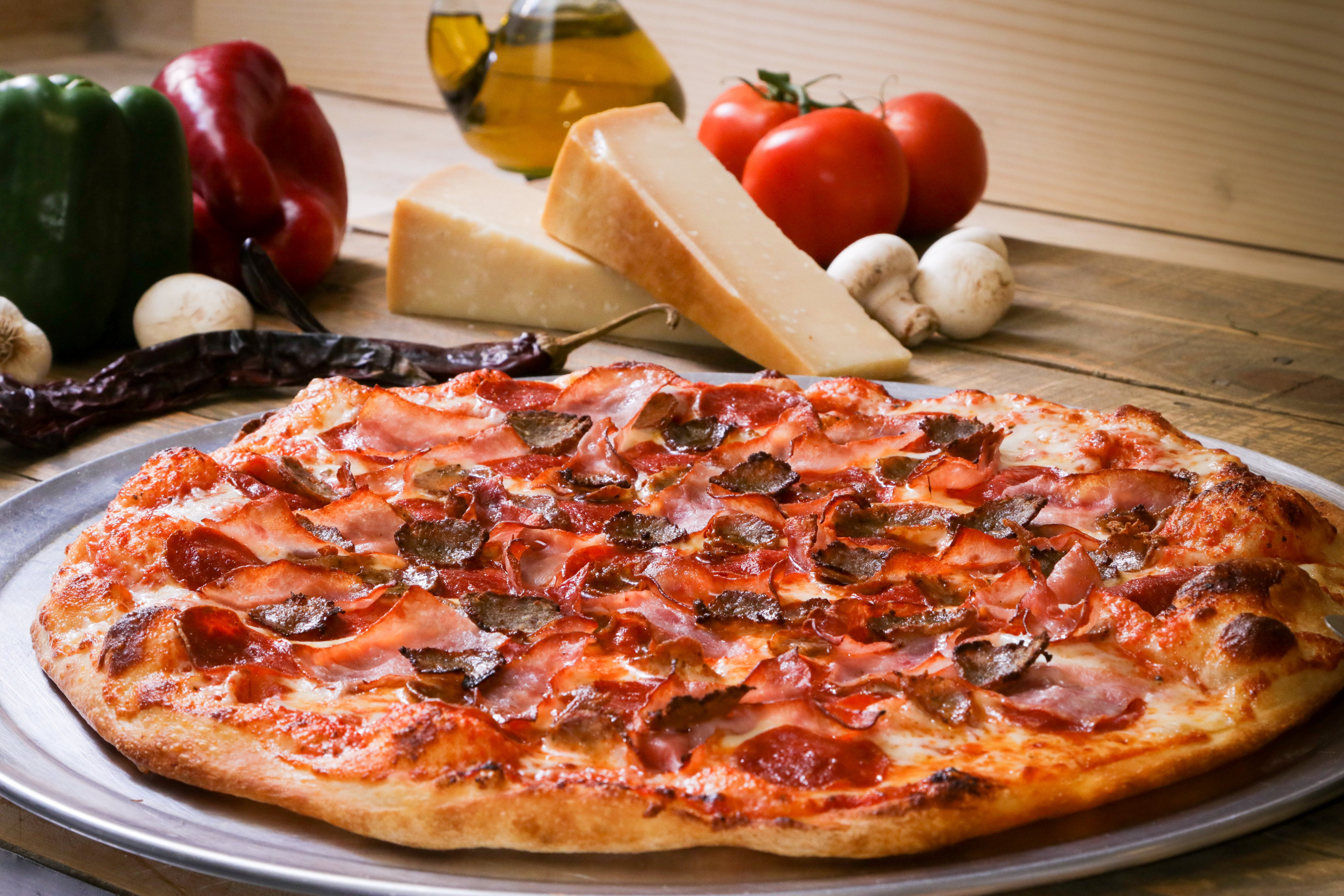 Meatzza Pizza