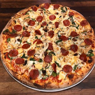 Roasted Garlic & Grilled Chicken Pizza