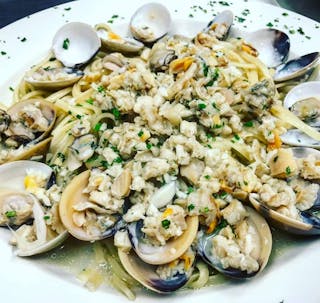 Linguine with White Clam Sauce
