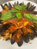 Mussels Marinara over Linguine Dinner