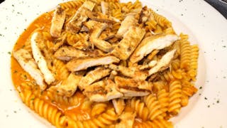 Fussilli & Chicken in Vodka Sauce