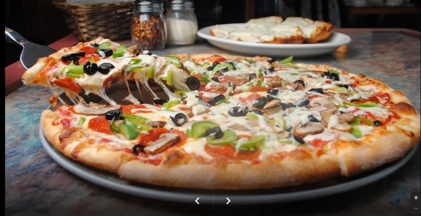 Deluxe Pizza