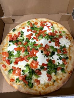 Broccoli, Tomato & Ricotta Pizza
