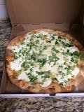 White Broccoli & Garlic Pizza