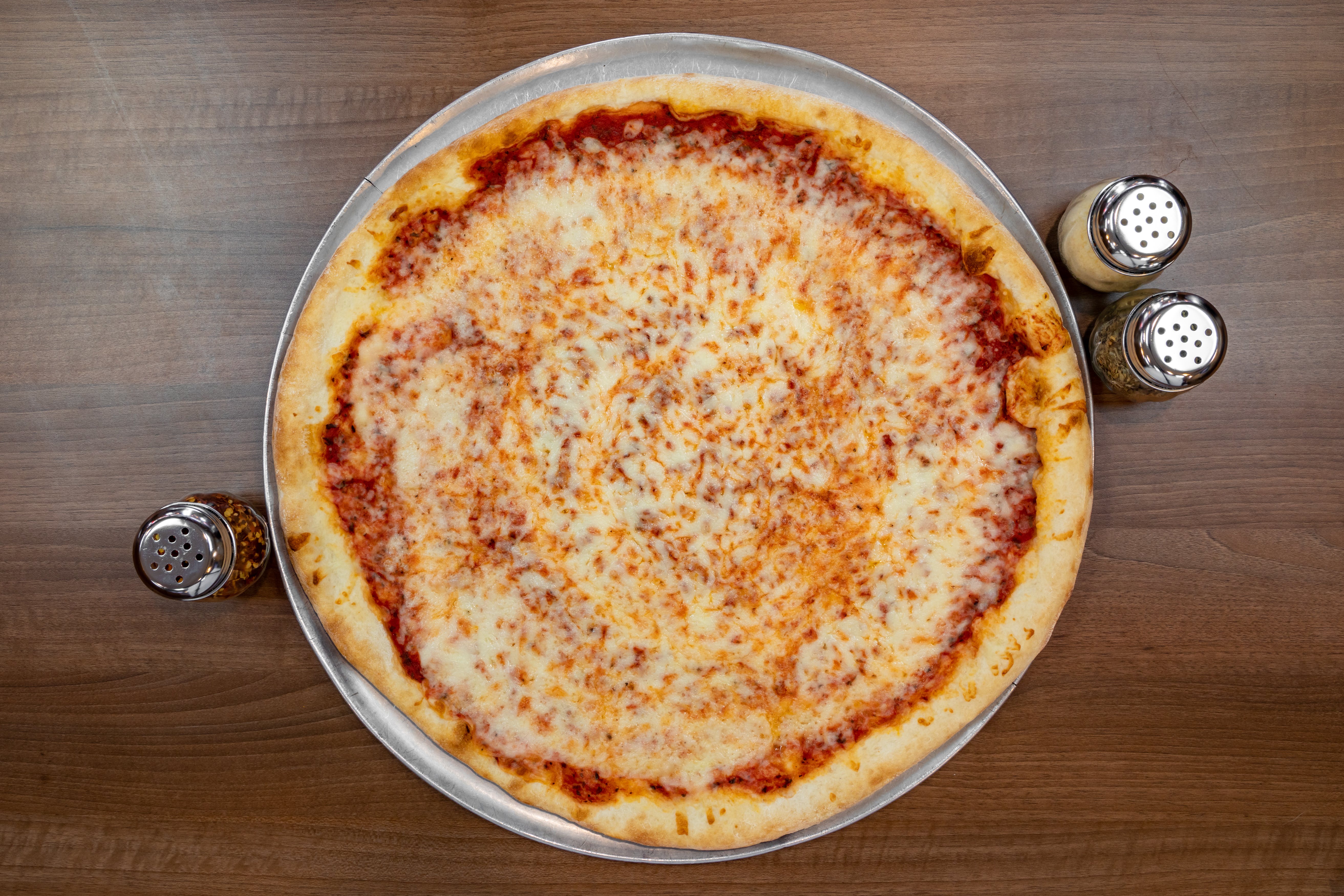 Lucky's Pizza - Pizza restaurant in Glendale, AZ