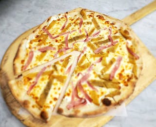 Rustica White Pizza
