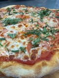 Tomato, Garlic & Fresh Basil Pizza