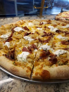 Ragin Cajun Potato Skin Pizza