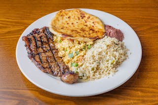 2. Bandeja Salvadorena