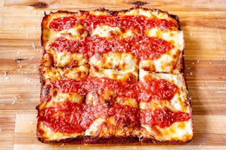 Original Detroit 1946 Pizza