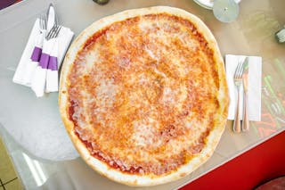 Tomato Sauce & Cheese Pizza