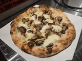 Pizza di Stagione (Verdura) - Aglio Nero e Funghi Cremini