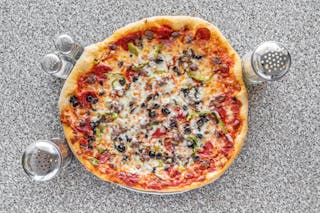 Mama's Special Pizza