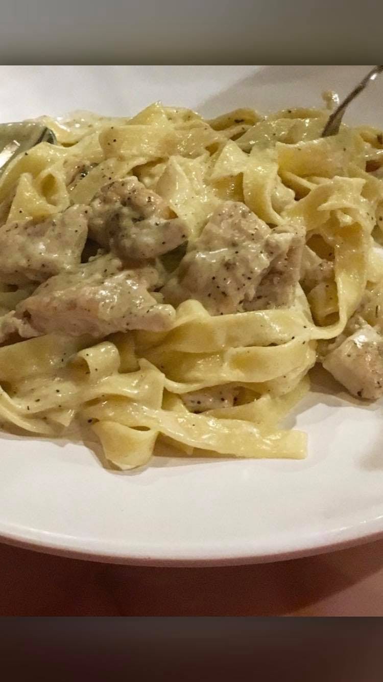 Order Chicken Fettucini Alfredo - Pasta food online from Portofinos Italian Restaurant store, Krum on bringmethat.com