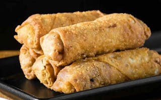 Pepperoni Pizza Egg Rolls