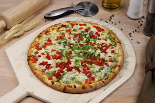 Chicken on The Green Pizza