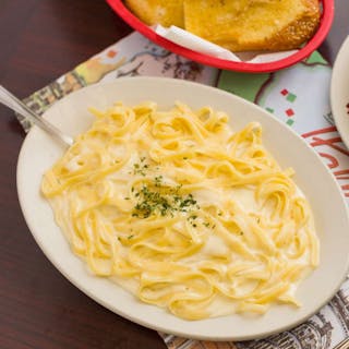 Fettuccine Alfredo