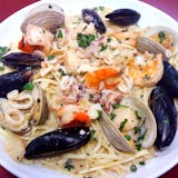 Linguine Hollywood with Seafood Dinner