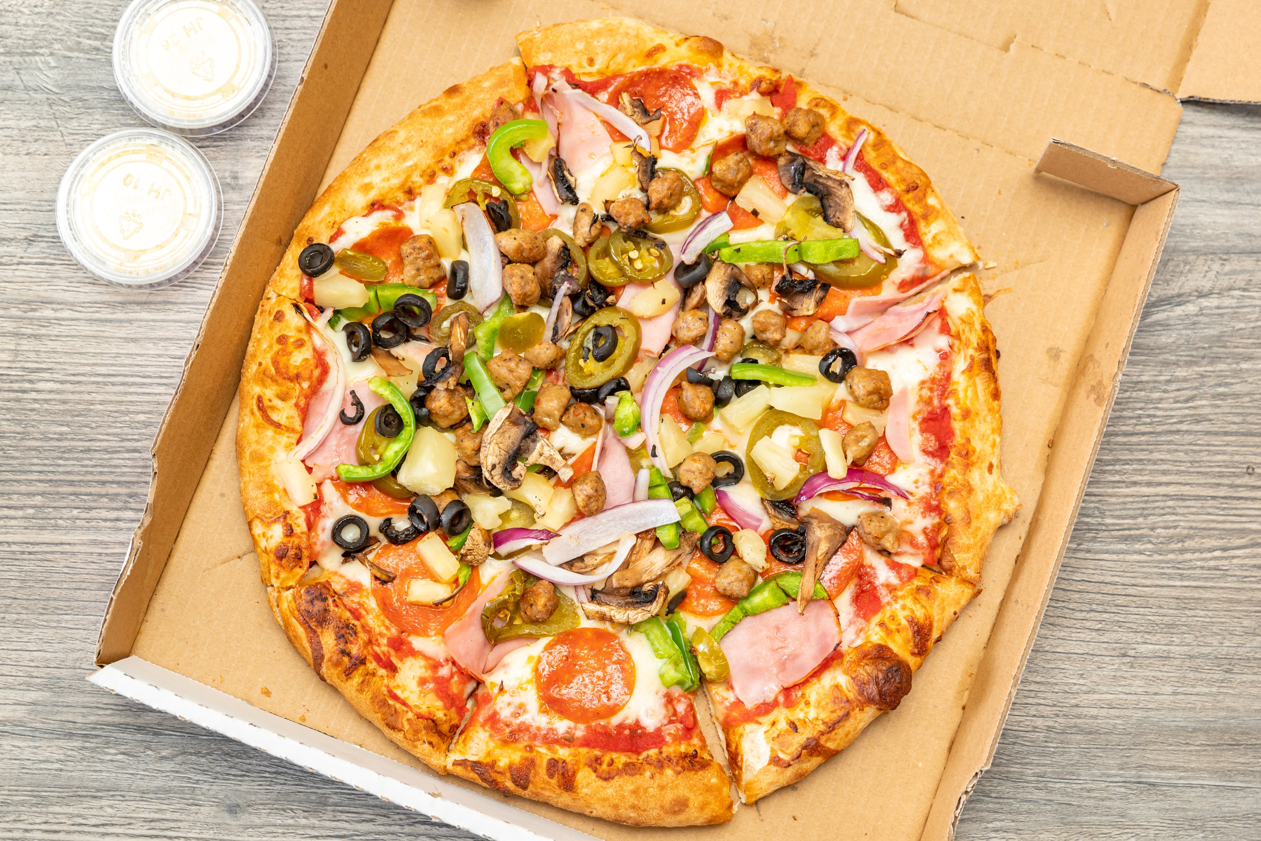 Deluxe Pizza