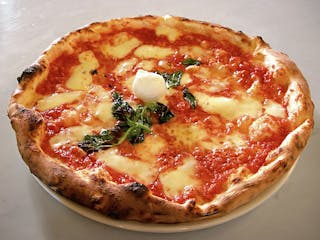 Fresh Mozzarella Pizza