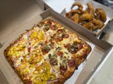 Medium Sicilian & 9 Pieces of Wings Special