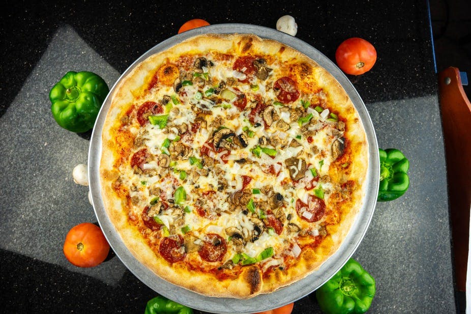 Deluxe Pizza