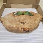 Kladeos Calzone