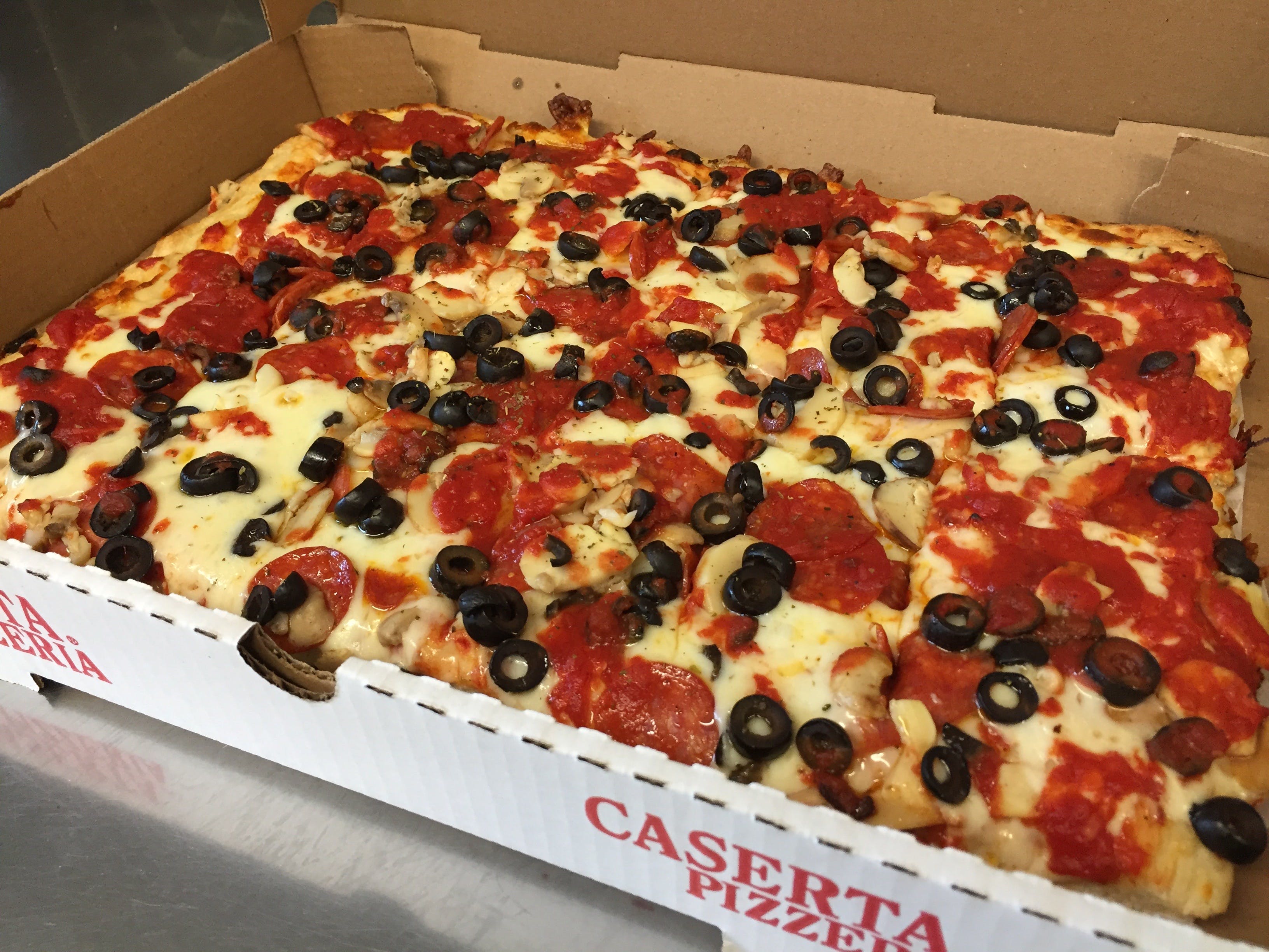 Cheese pizza with Three Toppings