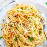 Spaghetti with Garlic & Oil Sauce