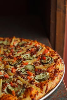 Cheeseburger Deluxe Pizza