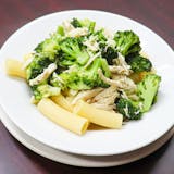 Rigatoni with Chicken & Broccoli