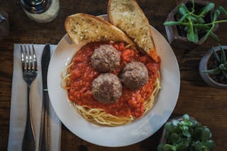 Spaghetti & Meatless Meatballs