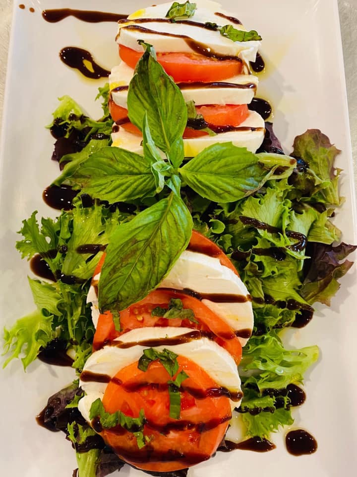 Order Caprese Salad - Salad food online from Italian Corner Deli By Massimo store, Trumbull on bringmethat.com