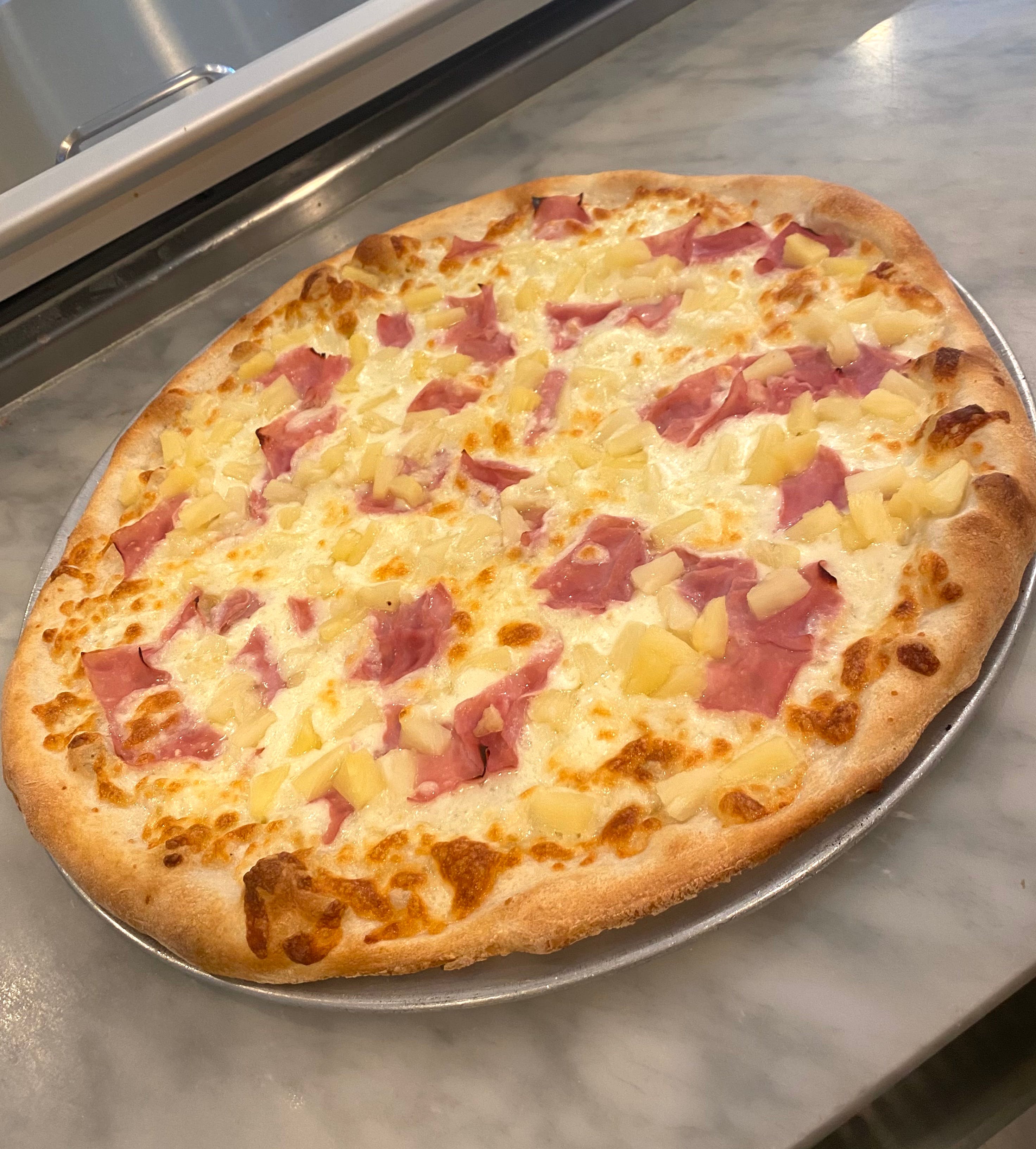Order Hawaiian Pizza - Small 12” food online from Italian Corner Deli By Massimo store, Trumbull on bringmethat.com
